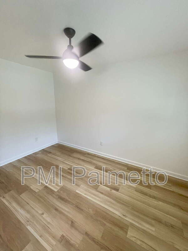 Foto del edificio - 2282 Old Camden Rd