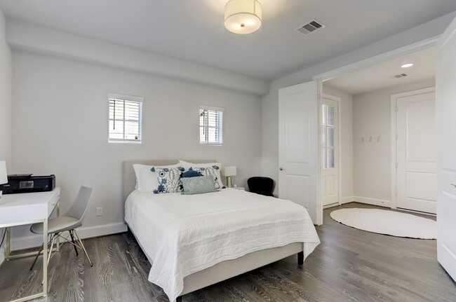 Foto del edificio - 2727 Dolce Oaks Dr