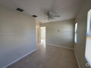 Building Photo - 423 53rd St