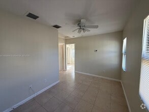 Building Photo - 423 53rd St