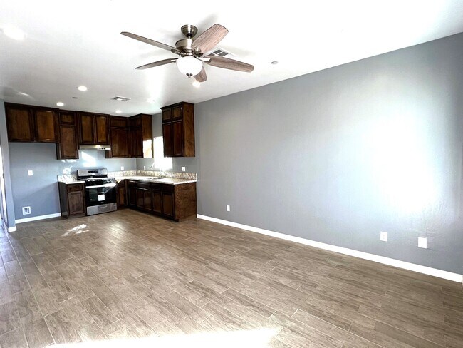 Building Photo - 3312 Lotus Ln