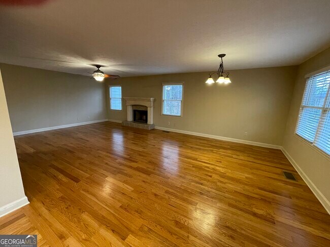 Foto del edificio - 5745 Hendrix Rd