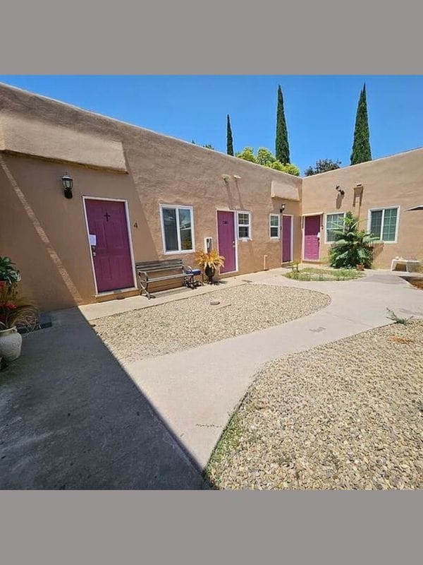 Building Photo - 416 1/2 North School Street, 3