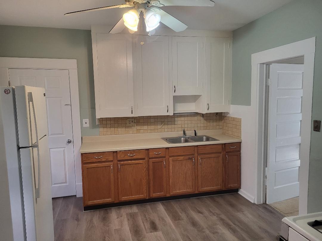 2094 Dowd Ave Unit DOWN REAR, Lakewood, OH 44107 Apartments in Lakewood, OH