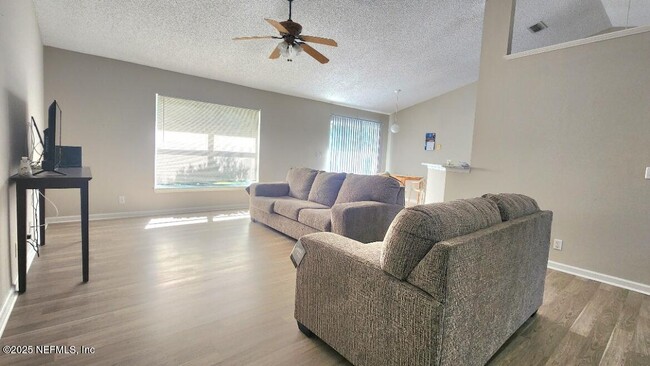 Building Photo - 12282 Forest Gate Dr S
