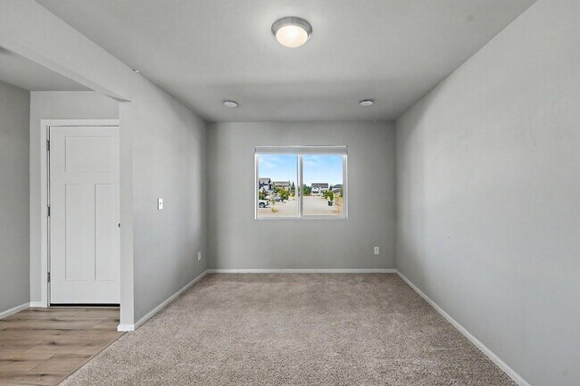 Building Photo - 15065 Iverson Lp SE