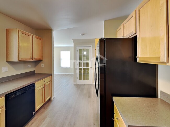 Foto del edificio - 810 Wedgewood Cir