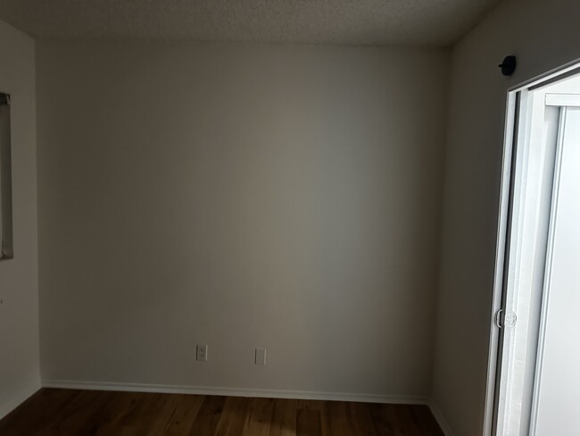 Foto del edificio - 8711 Pershing Dr