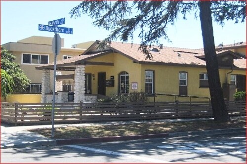 Building Photo - 801 Myrtle Ave