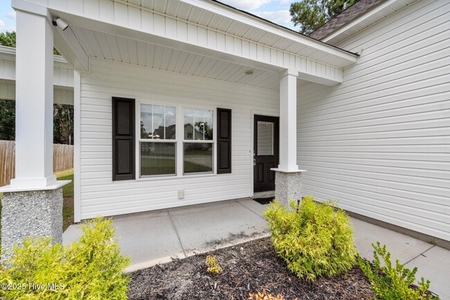 Building Photo - 1303 Dan Owen Dr