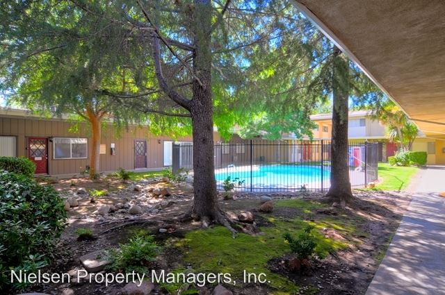 Primary Photo - 4815 College Oak Dr