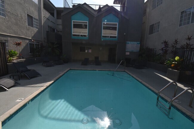 Foto del edificio - 11030 Hartsook St