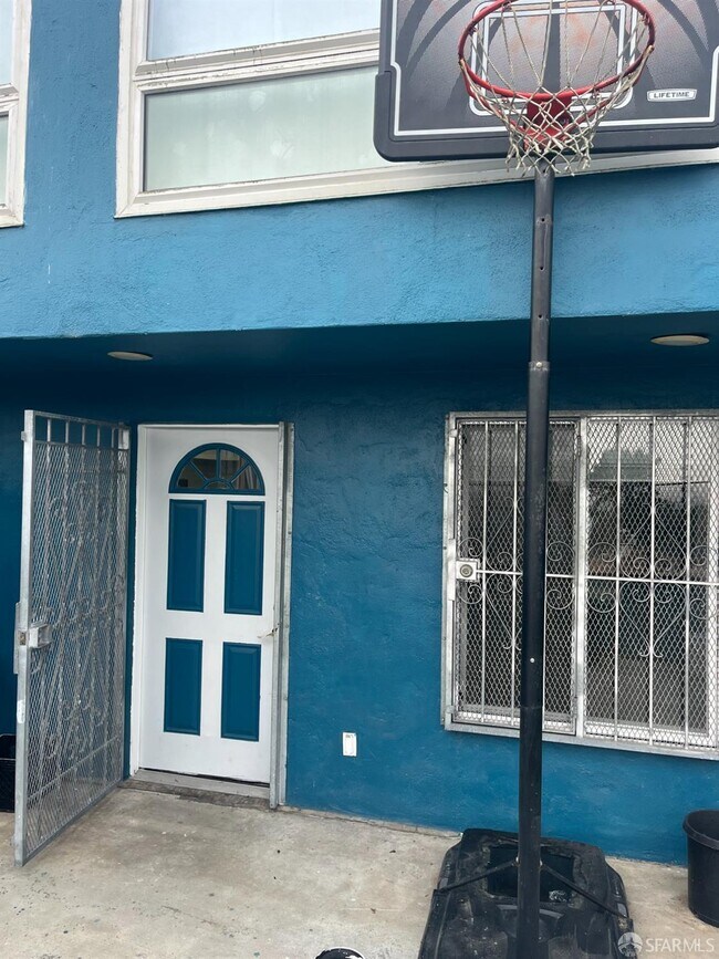 Foto del edificio - 206 Alta Loma Ave