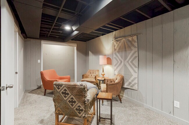 Building Photo - 1210 SW Clark Rd