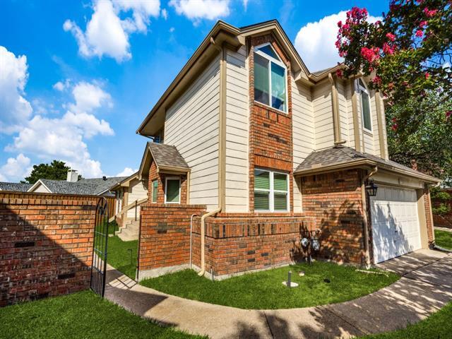 Foto del edificio - 2401 Brooke Ct
