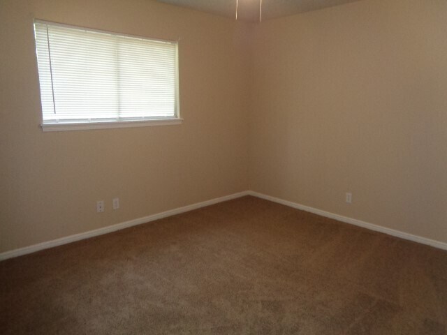 Foto del edificio - 802 Baltic Ln