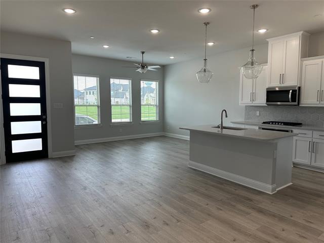 Foto principal - 12960 Rockham Ln