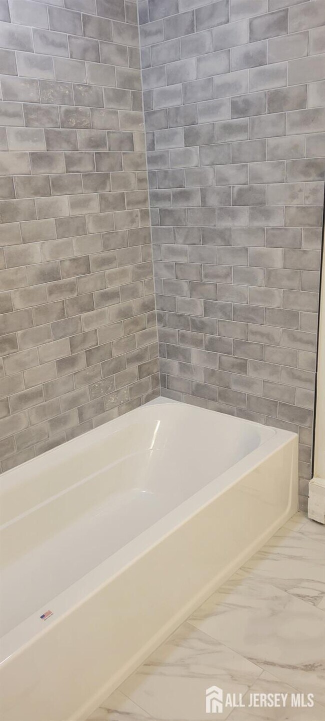 Foto del edificio - 358 Raritan St