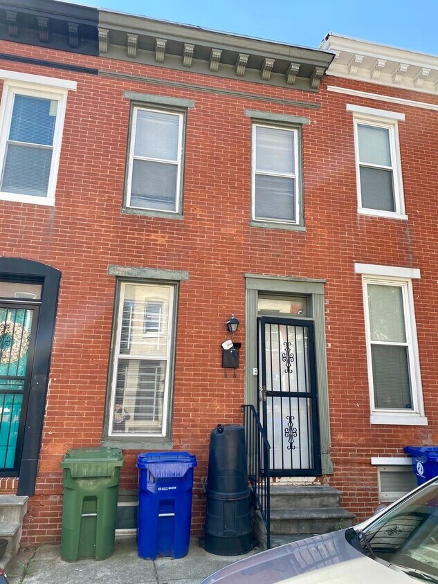 Primary Photo - Charming 2Bedroom Brick Townhome in Washin...