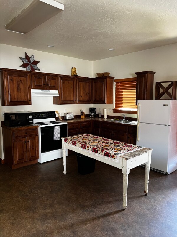 116 S Main St Unit A, Darby, MT 59829 Room for Rent in Darby, MT