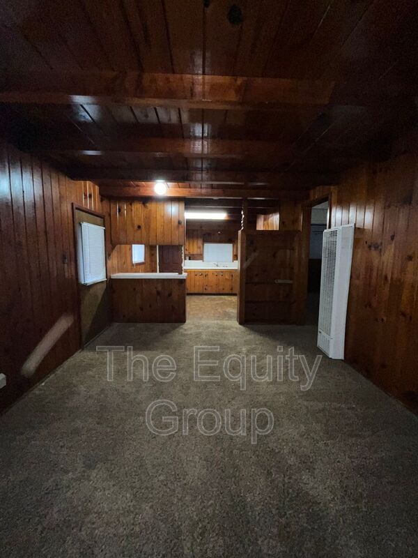 Building Photo - 207 S Linwood Ave