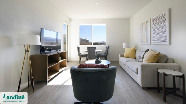 Foto del edificio - 9235 W Russell Rd