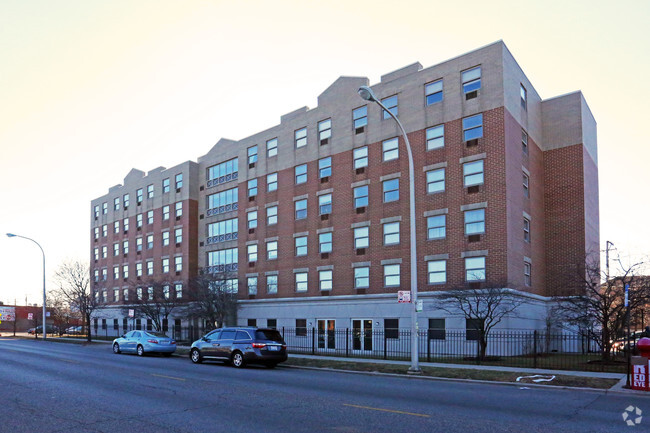 Foto del edificio - Senior Suites on Belmont Cragin