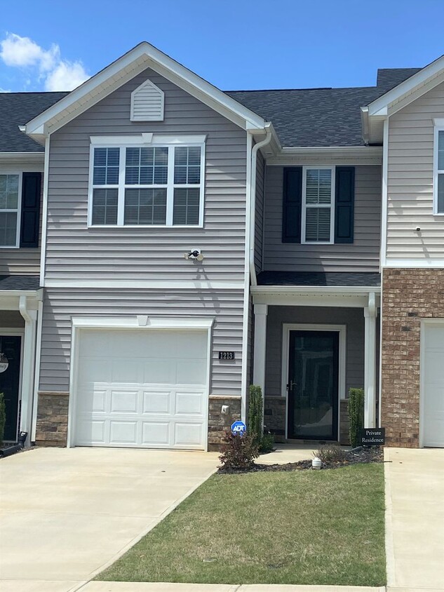 Foto principal - ~~ Cambridge Park in Mebane ~~