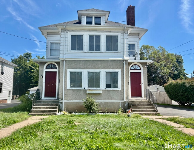 Foto del edificio - 62 Quaker Ln S