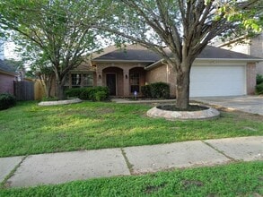 Building Photo - 1830 Arrowhead Ct