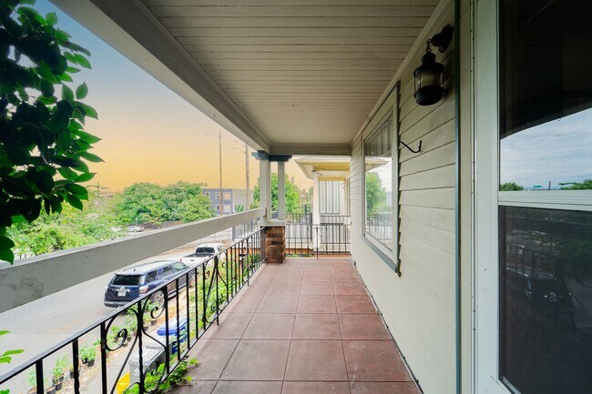 Building Photo - Charming 2BR/1BA House in Downtown Portland