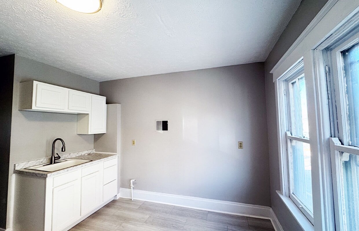 Foto principal - 2831-2833 Glendora Avenue