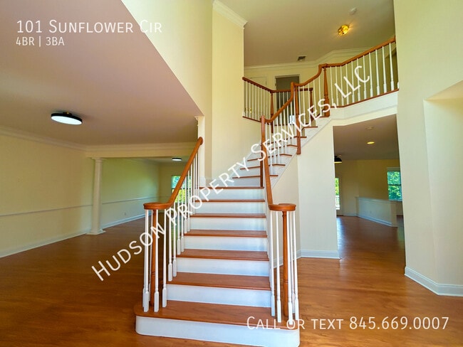 Building Photo - 101 Sunflower Cir