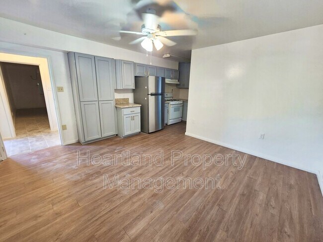Foto del edificio - 7193 Amherst St