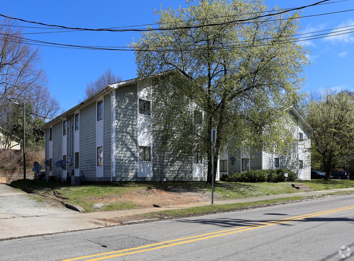 Building Photo - 200-204 W Geer St