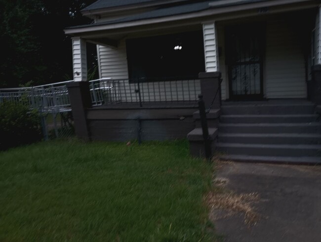Foto del edificio - 2313 E 3rd St