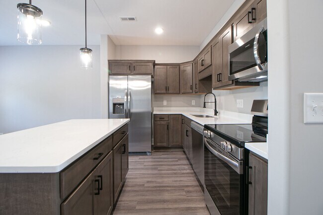 Foto del edificio - 1602 Jonathan Wade Cir