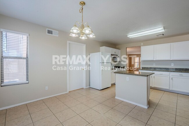 Foto del edificio - Spacious Living in SK Ranch!