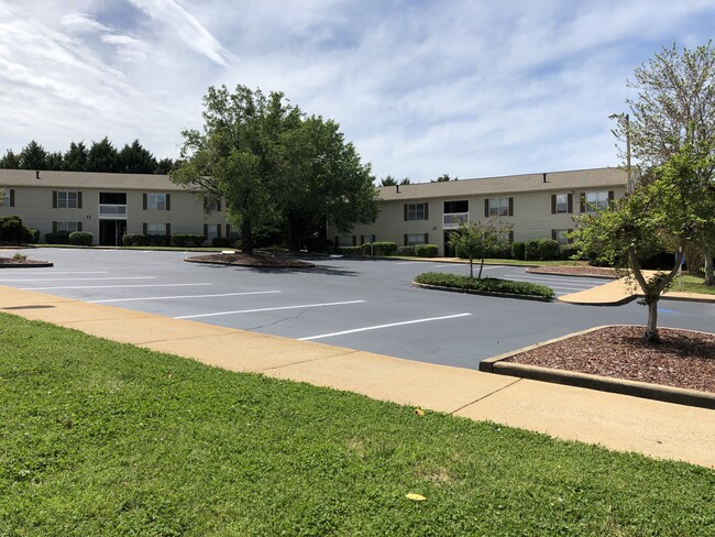 Building Photo - Anderson Crossing Apartments