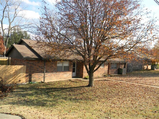 Building Photo - 7328 Davis Blvd
