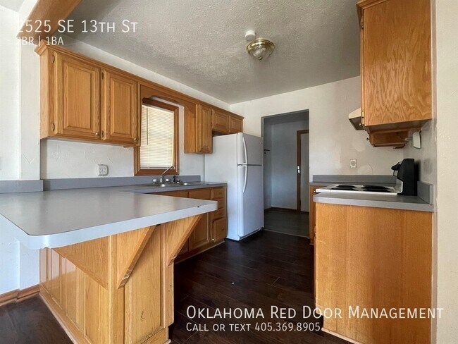 Foto del edificio - 2525 SE 13th St