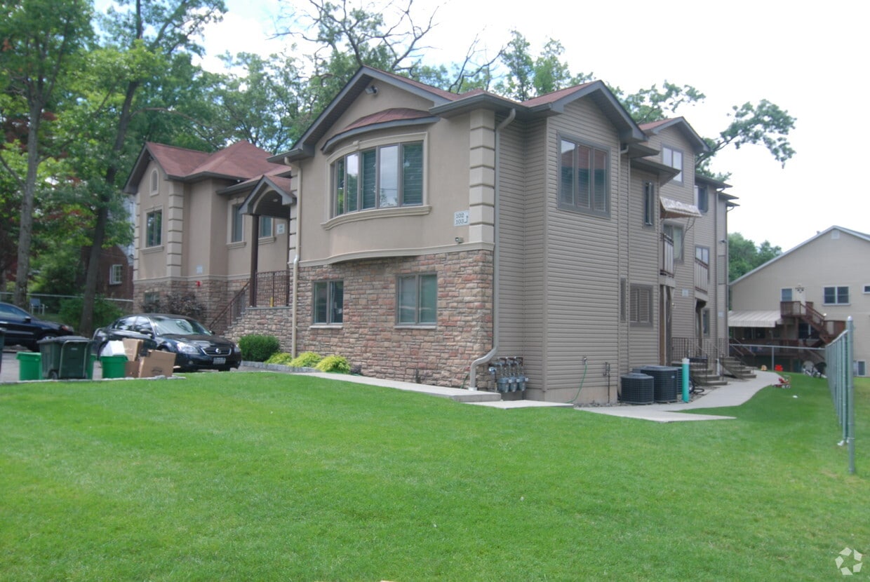 Building Photo - 26 Ellish Pky