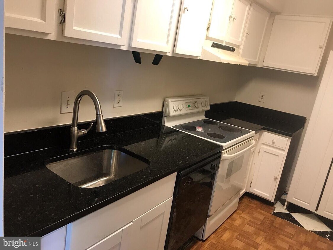 9676 Hagel Cir Unit E, Lorton, VA 22079 Condo for Rent in Lorton, VA