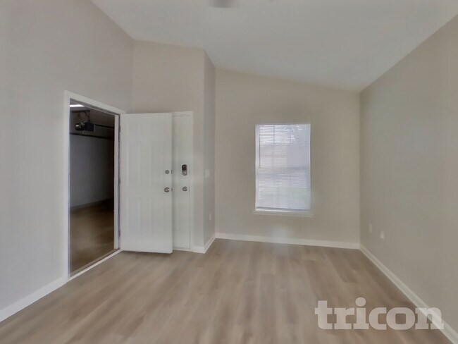 Foto del edificio - 4350 Jillian Dr