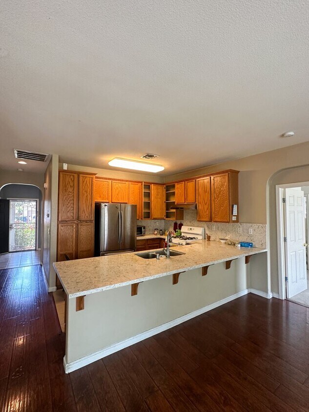 Foto del edificio - Cute As A Bug 3/2 Natomas Home (PLEASE REA...