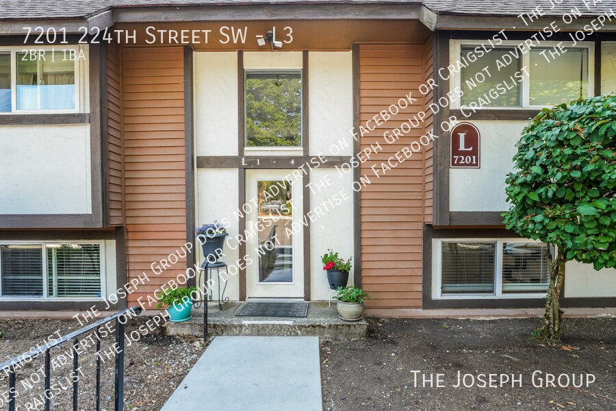 Foto principal - 7201 224th St SW