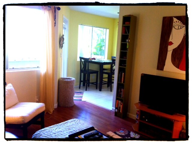Living room/ Dining room - 185 Saxony Rd