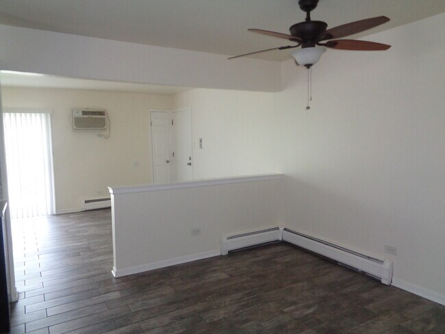 Foto del edificio - 8149 83rd Pl