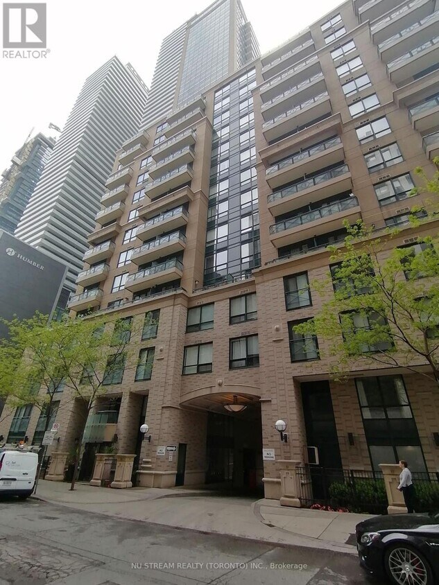 Photo principale - 35-1235 Hayden St
