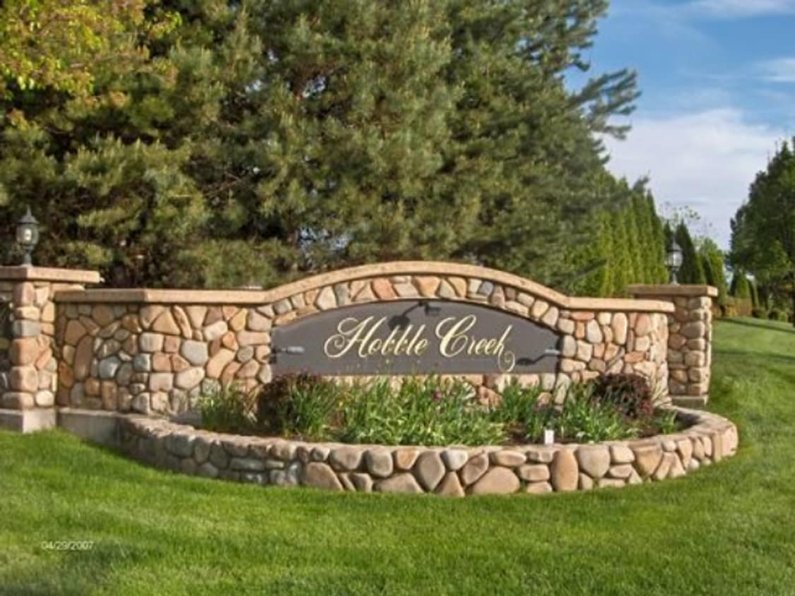 Primary Photo - 5797 N Applebrook Way